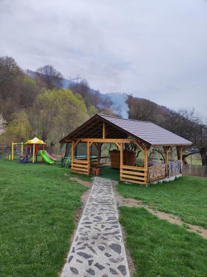 Casa Alesi Villa Dragoslavele Exterior foto